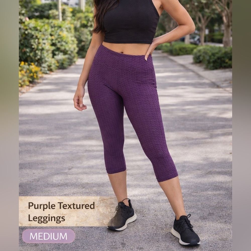 Purple Textured Leggings MEDIUM no stains or wear